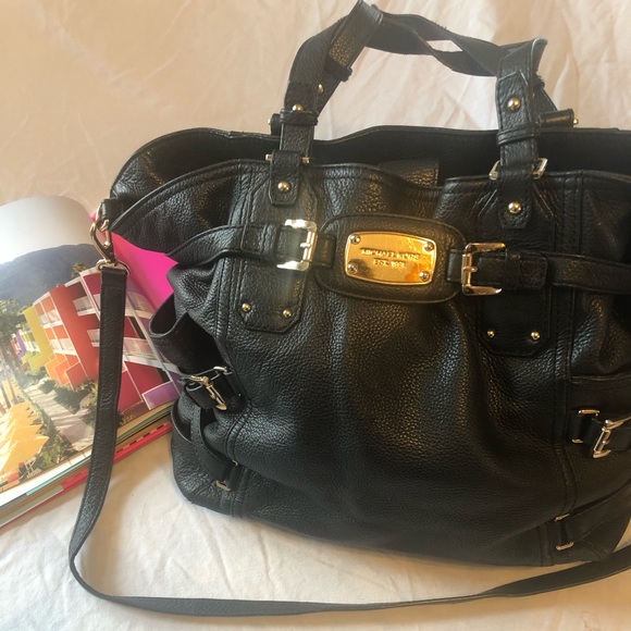 Michael Kors Handbags - MK Gansevoort Handbag